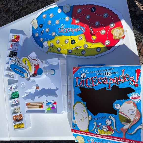 Dicecapades dice game. Complete set. Like new. Family fun! - Picture 1 of 6